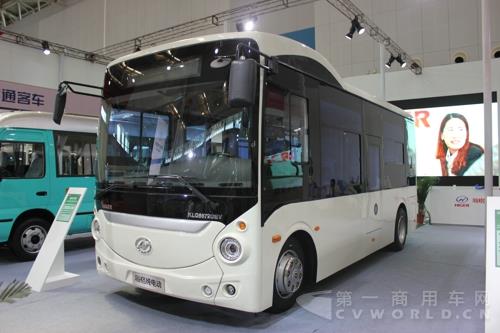 KLQ6672GEV純電動公交車 (1).jpg