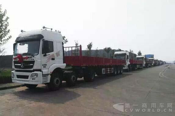 首批15臺北奔重卡V3M牽引車交付山西建邦集團(tuán)3.jpg
