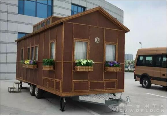 全球首款竹鋼營地房車在中通下線，快來看看長啥樣？.jpg