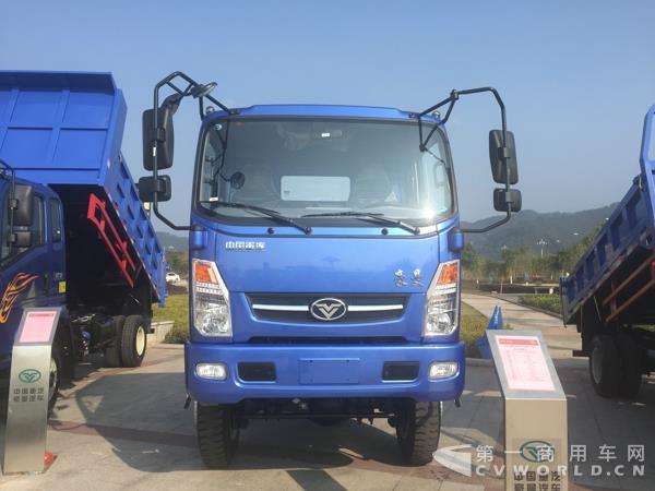 豪曼H3 4×4國(guó)五排半輕卡 (4).jpg