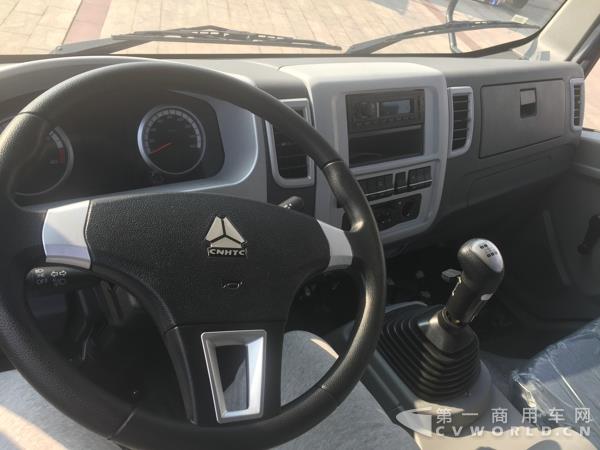 豪曼H3 4×4國(guó)五排半輕卡 (6).jpg