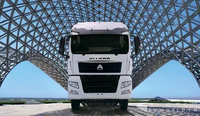 高端重卡批量走出國(guó)門(mén) 100輛曼技術(shù)C7H落戶非洲.jpg