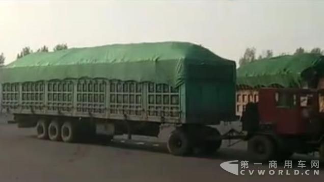 裝不到200噸不走！與這款車相比 百噸王重卡弱爆了2.jpg