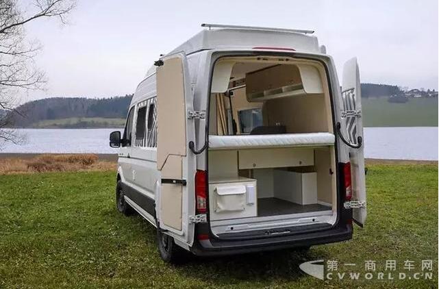 搭載2.0升柴油發(fā)動(dòng)機(jī) 德國(guó)MAN推出兩款輕型概念露營(yíng)車5.jpg