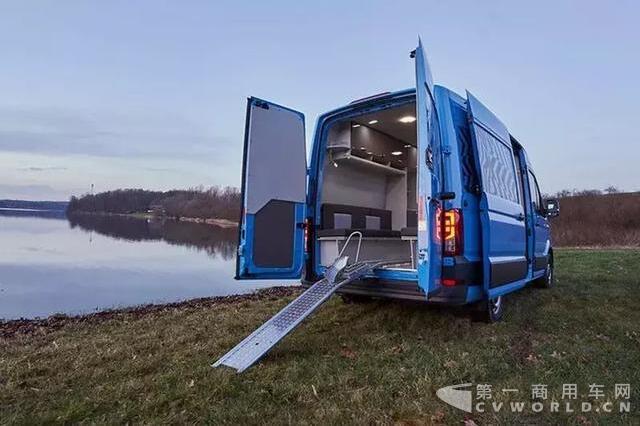 搭載2.0升柴油發(fā)動(dòng)機(jī) 德國(guó)MAN推出兩款輕型概念露營(yíng)車8.jpg