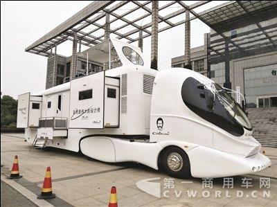 厲害了！全球首款超豪華房車在常州誕生.jpg