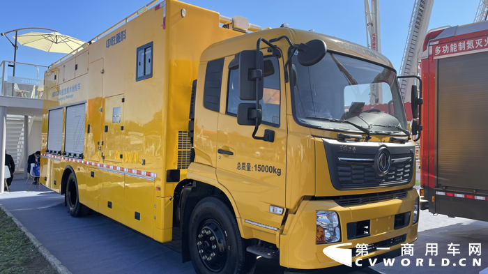 東風(fēng)天錦 排水搶險(xiǎn)車.png
