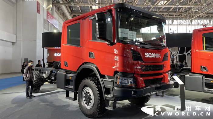 斯堪尼亞P450 4X4機(jī)場(chǎng)快速調(diào)運(yùn)（底盤）.png