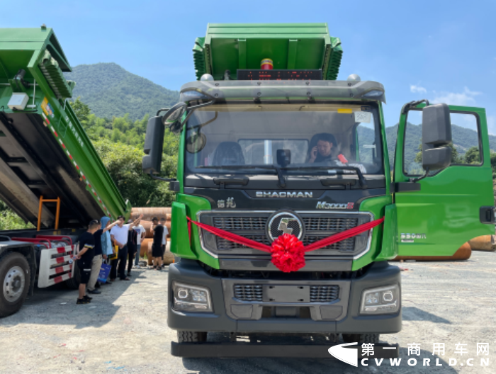 陜汽德龍M3000 S國(guó)六自卸車.png