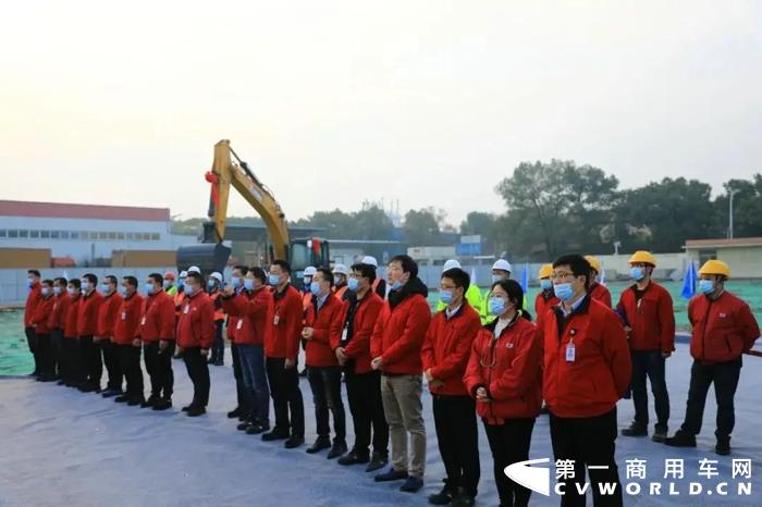 東風(fēng)康明斯重型發(fā)動(dòng)機(jī)生產(chǎn)線建設(shè)項(xiàng)目奠基4.webp.jpg