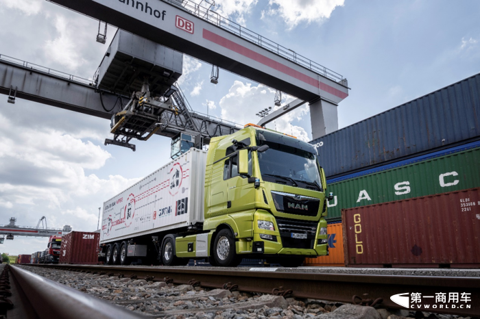 自動駕駛卡車展現(xiàn)MAN實力2.png