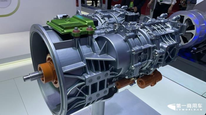 法士特·藍(lán)馳混合動(dòng)力DHT系統(tǒng)，適配輕型商用車2.jpg
