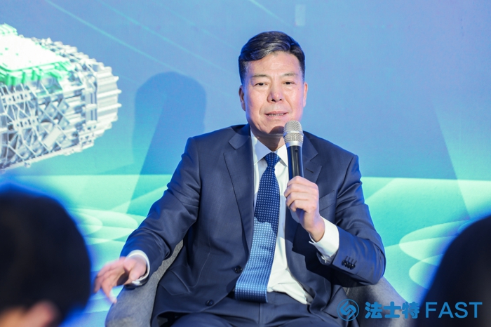 4月18日，以“擁抱汽車行業(yè)新時(shí)代”為主題的第二十屆上海國際汽車工業(yè)展覽會隆重舉行。