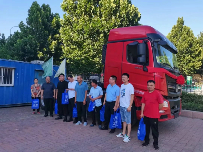 北奔V3ET牽引車(chē)山東地區(qū)巡展活動(dòng)圓滿(mǎn)結(jié)束2.jpg