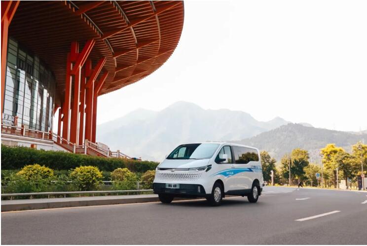 上汽大通MAXUS上半年熱銷近10萬輛，同比增長21.3%.jpg