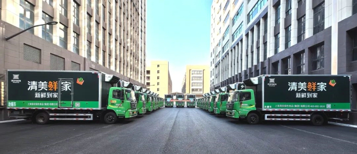20輛東風天錦冷藏車交付上海清美3.jpg