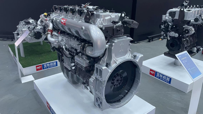 玉柴多款產(chǎn)品亮相乘龍品牌日！4.png