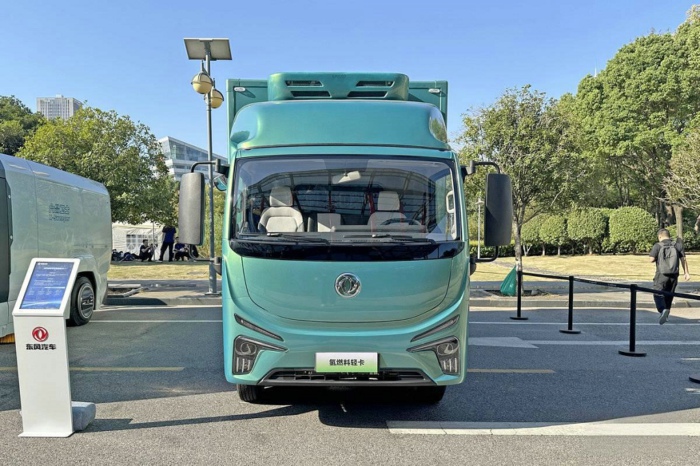東風(fēng)氫燃料輕卡3.jpg