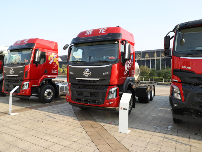 換購乘龍H5 LNG牽引車，最高補(bǔ)貼11萬2.png