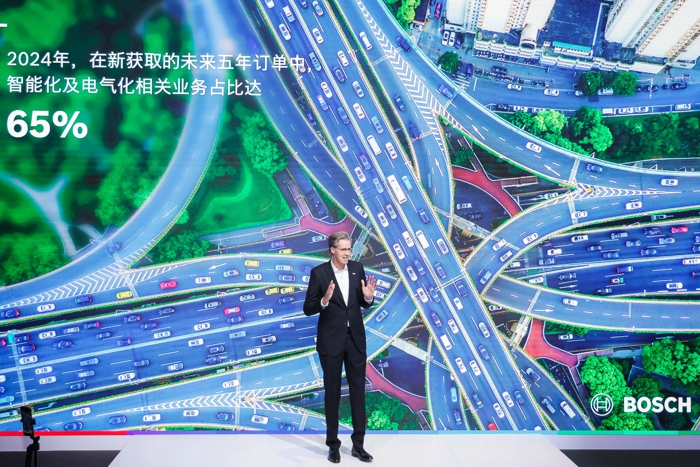 02 博世集團(tuán)董事會(huì)成員、博世智能出行集團(tuán)主席馬庫(kù)斯·海恩博士 Markus Heyn, member of the Bosch board of management and chairman of the Mobility business sector.jpg