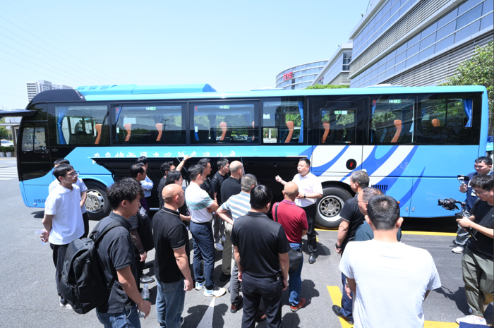 福田歐輝大電量、高性能客車亮相惠州 賦能綠色出行新篇章2.png