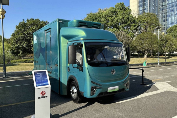東風(fēng)氫燃料輕卡2.jpg