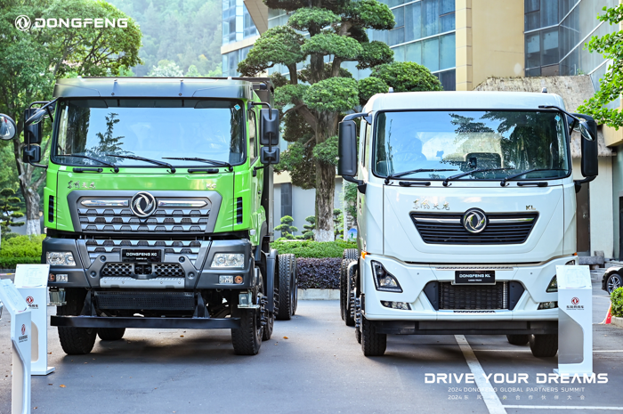 東風(fēng)天龍KC充換電一體工程車.png