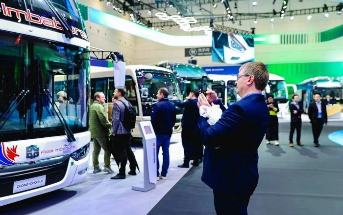 中通客車2025全球合作伙伴大會(huì)交出綠色交通“中國(guó)答案”2.jpg