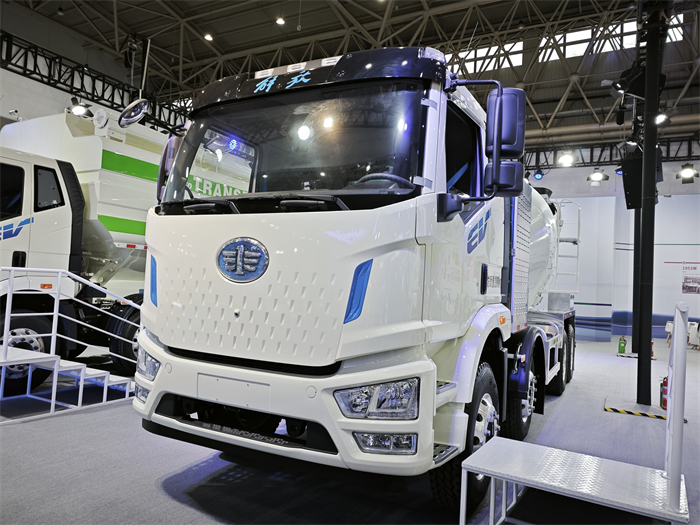 解放J6L 8×4純電攪拌車.jpg