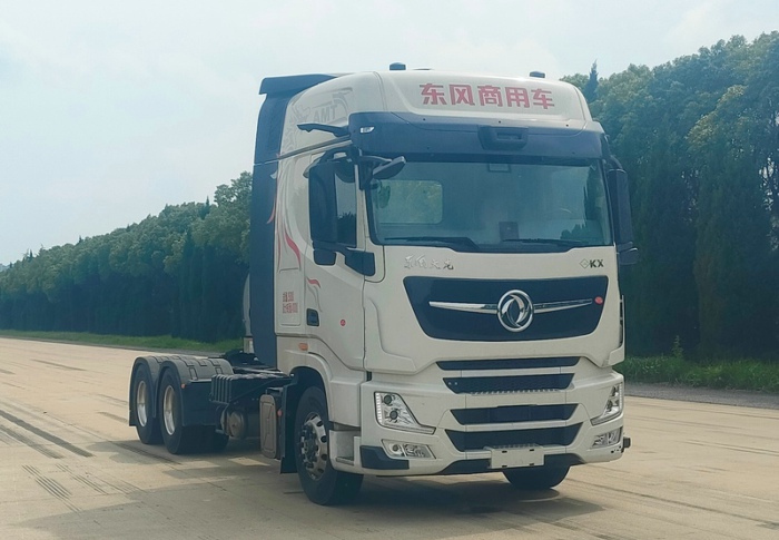 東風(fēng)天龍KX牽引車（康明斯15N氣體機(jī)，630馬力）.jpg