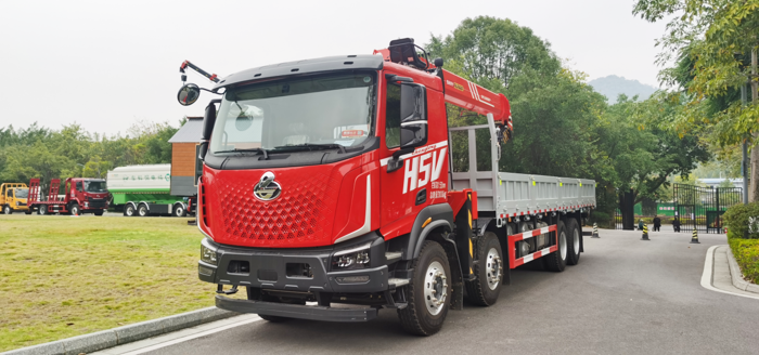 乘龍H5V 8x4隨車吊1.png