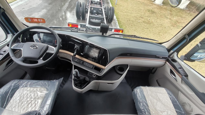 乘龍H5V 8x4隨車吊4.png