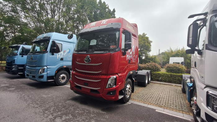 乘龍H7 Pro LNG牽引車4.png