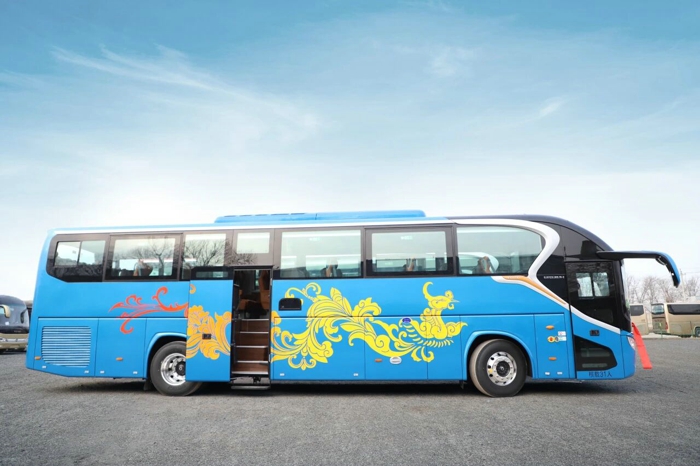 歐輝BJ6122批量交付北京龍水鳳港 定制化客車4‘’.jpg