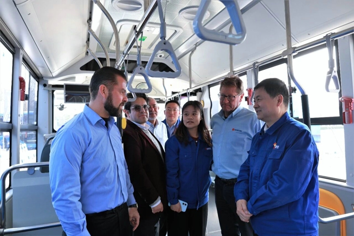 墨西哥客戶點(diǎn)贊中通新能源客車4.jpg