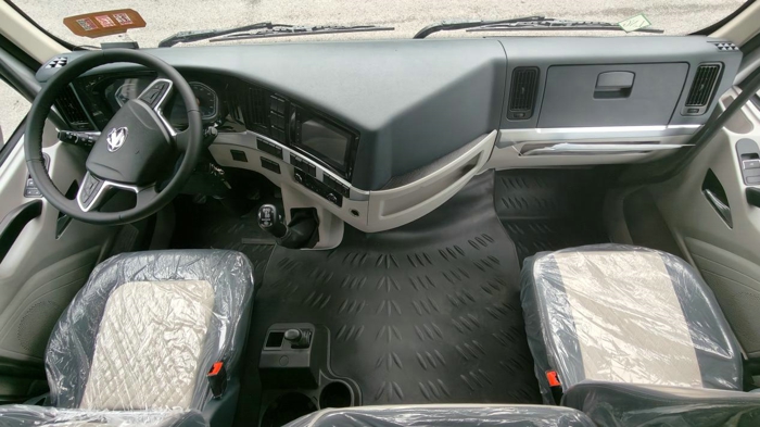 “創(chuàng)富一哥”乘龍H5 LNG大單橋?qū)嵙θΨ?.jpg