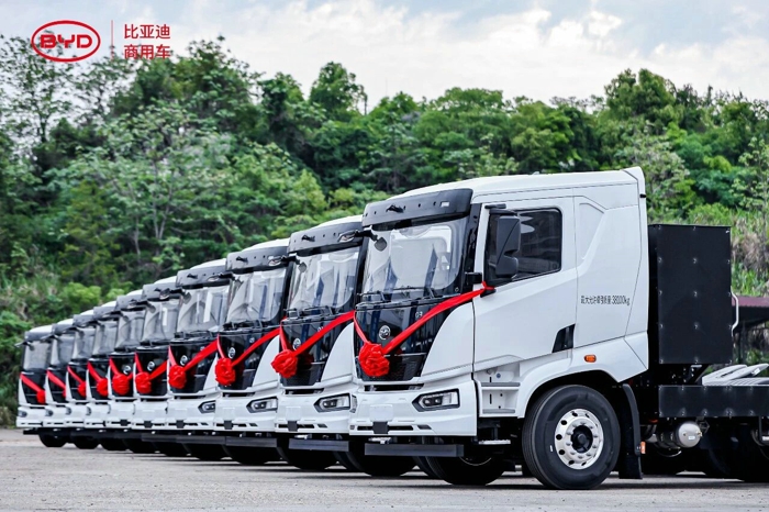 比亞迪商用車(chē)與景德鎮(zhèn)汽運(yùn)集團(tuán)達(dá)成戰(zhàn)略合作4.jpg