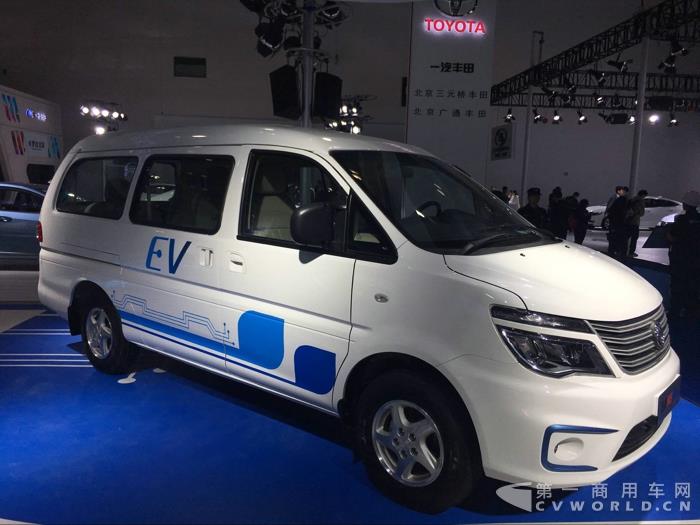 東風風行菱智M5EV