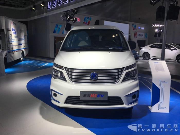 東風風行菱智M5EV