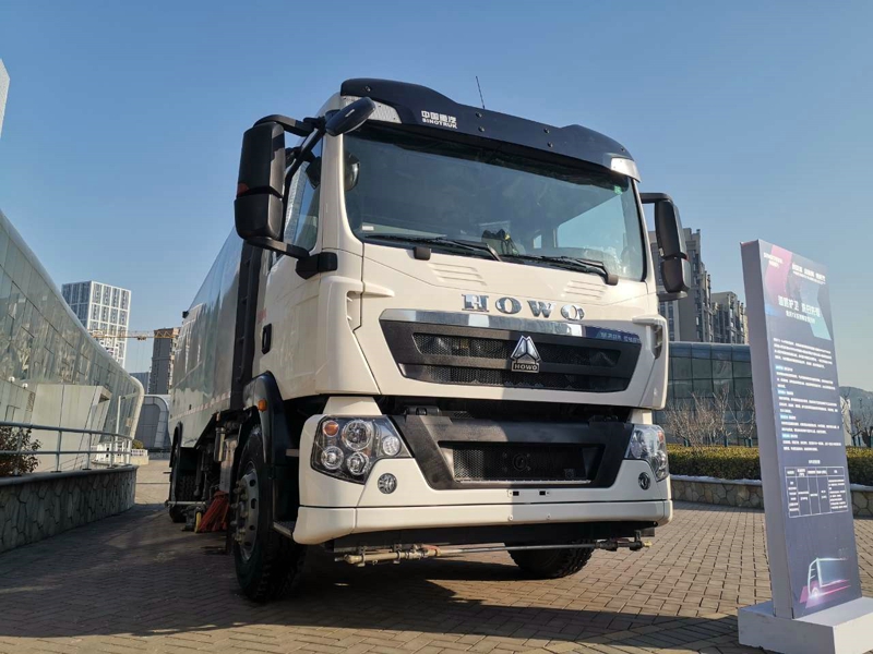 豪沃TX系列單發(fā)洗掃車(chē)