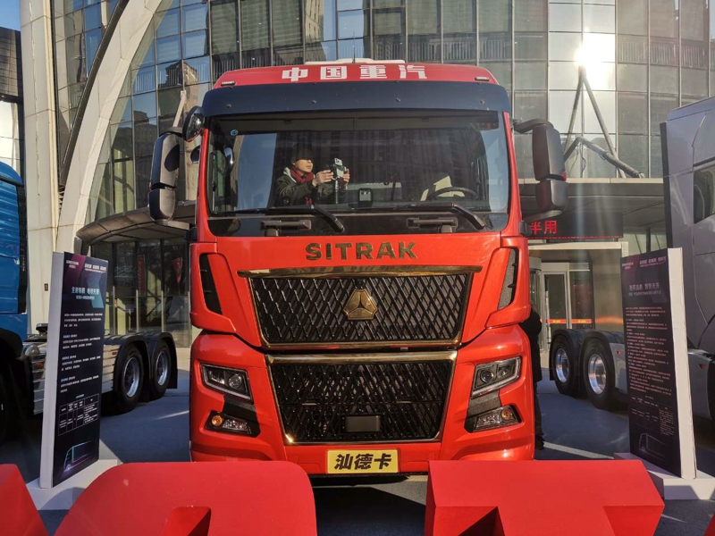 全新一代汕德卡C9H系列6×4牽引車(chē)